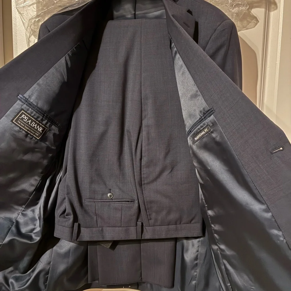 Jos. A. Bank Dark Grey Suit - Never Worn - New in bag with tags - Picture 2 of 13
